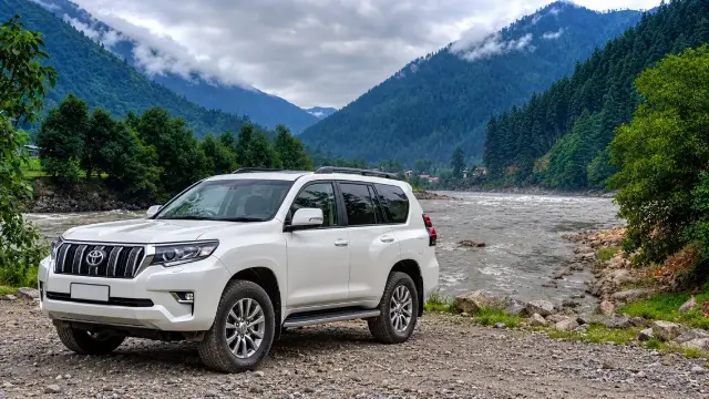 Rent a car in Neelum Valley