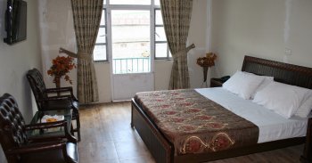 Pine Top Hotel room